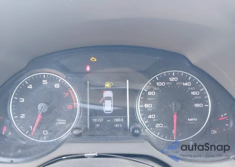 2010 Audi Q5 3.2 Premium z USA, uszkodzony, nr VIN WA1LKAFP0AA018862